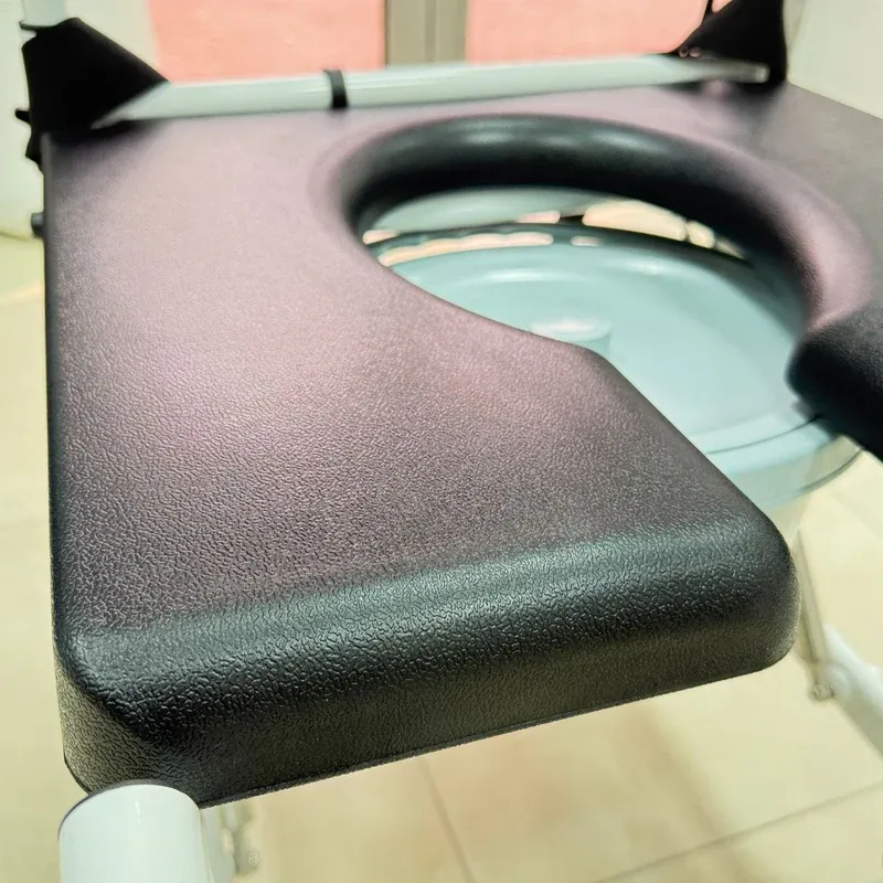 Aluminum_Tilting_Commode_Chair_SW2.webp